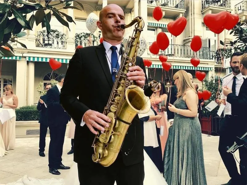 Sektempfang zur Hochzeit mit Saxophonmusik von Sebastian Lilienthal im Brenners Parkhotel Baden-Baden